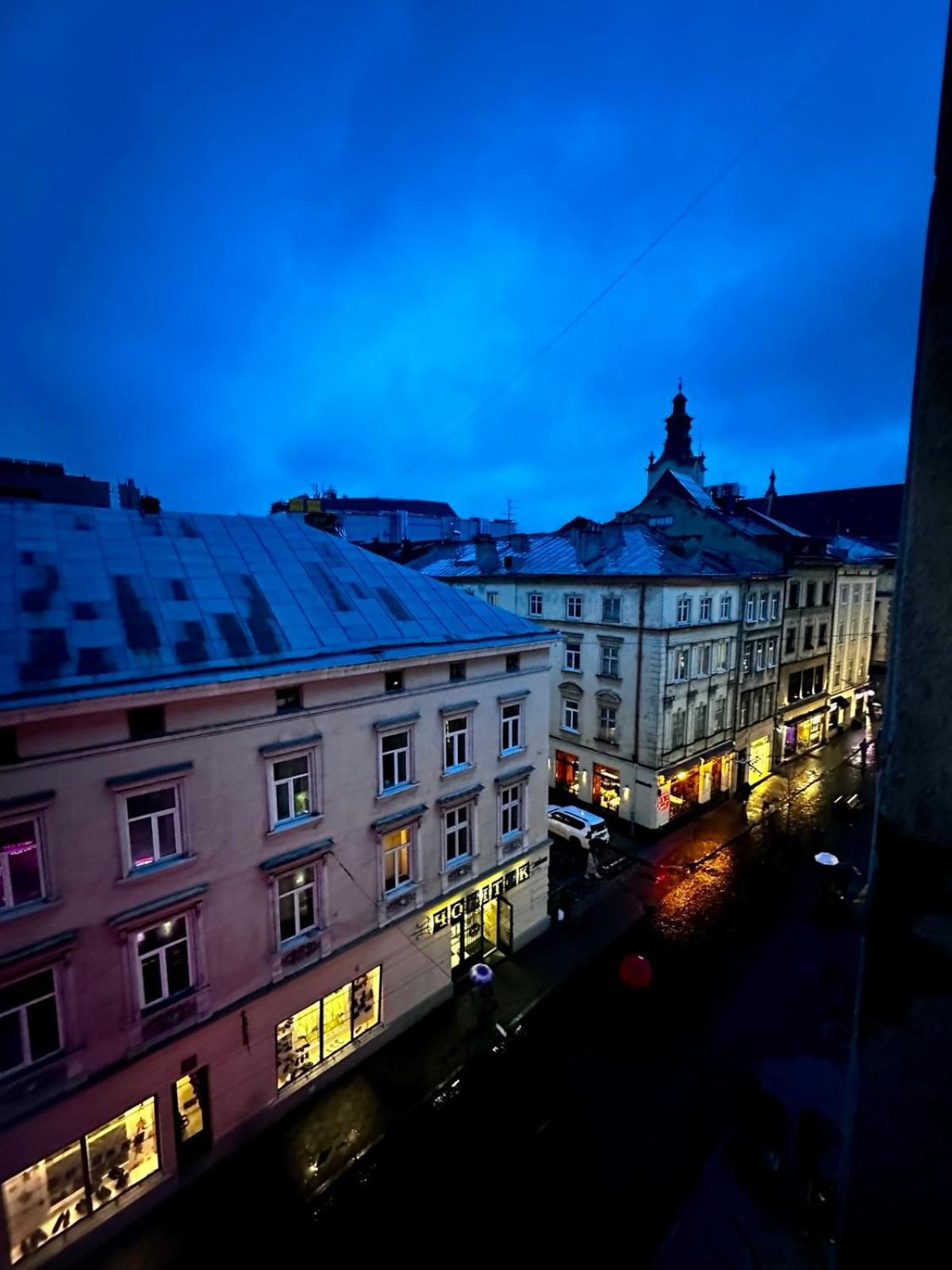 Hotel Gallery 21 Lviv Exterior photo