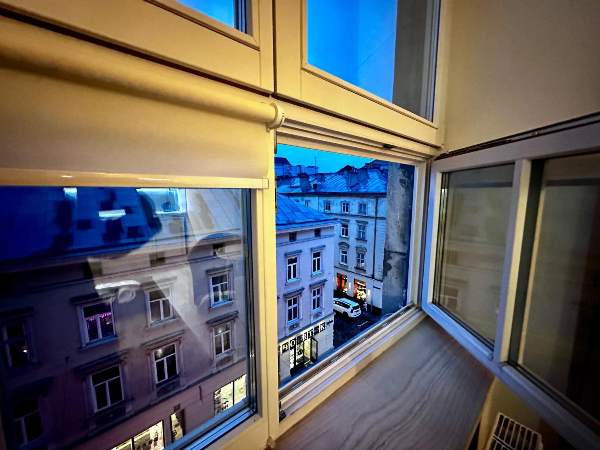 Hotel Gallery 21 Lviv Exterior photo
