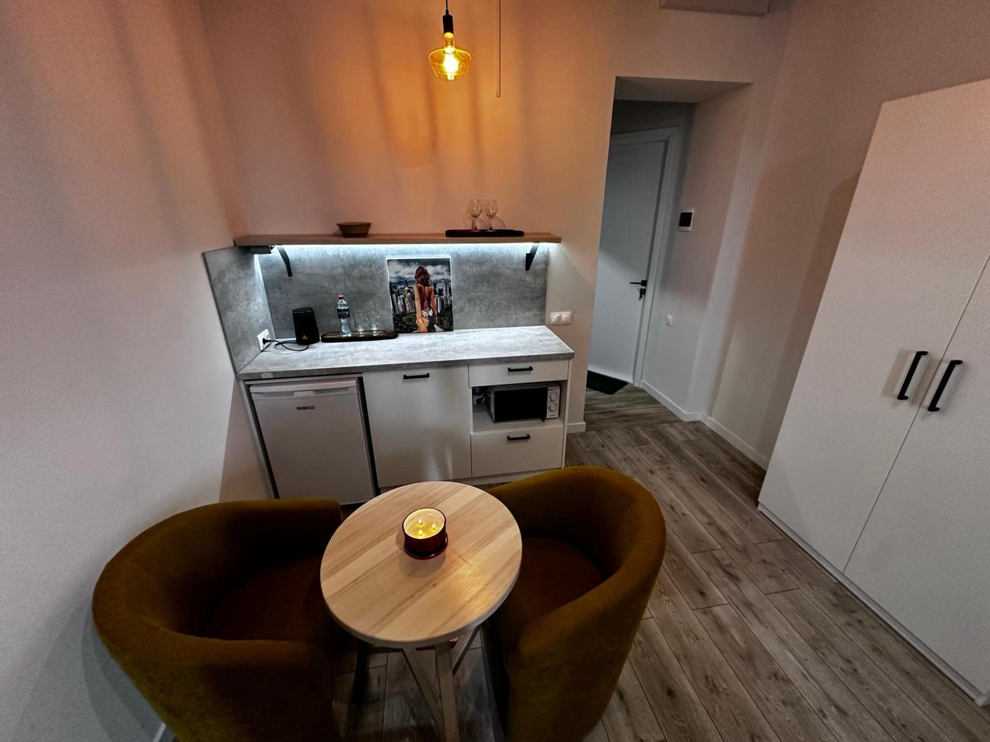 Hotel Gallery 21 Lviv Exterior photo
